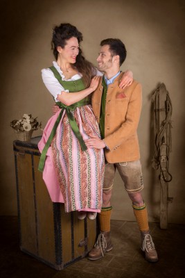 WildschützInnen in Heimatwerk-Tracht, Foto: Salzburger Heimatwerk