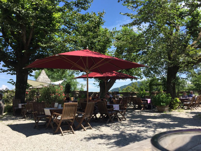Fein essen im Gastgarten